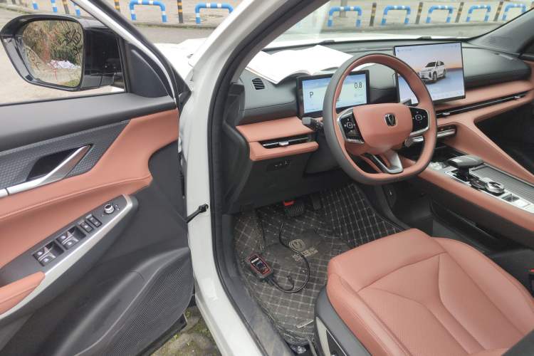 Used Changan CS75 PLUS 2026 Model, Smart Champion Edition 1.5T New Blue Whale Smart Navigation Version