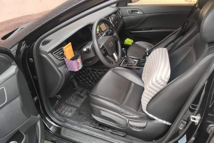 Used Hyundai Mistra 2014 1.8L Automatic Smart GLS
