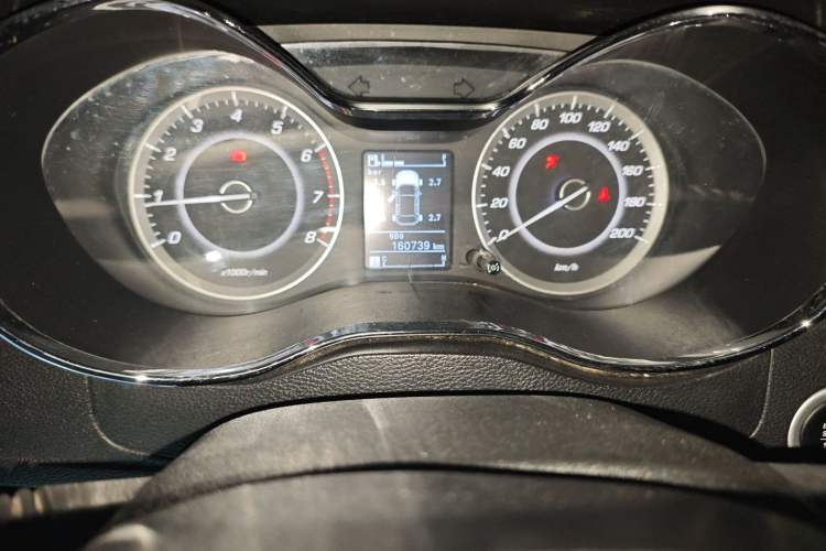 Used Baojun 560 2016 1.5T Manual Luxury Model Odometer Close Up