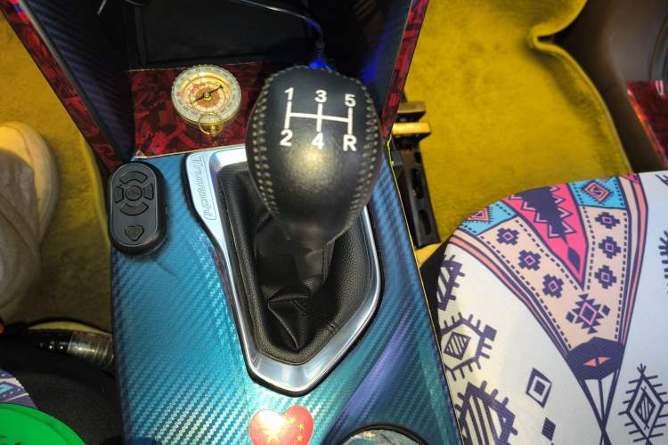 Used GAC Trumpchi GS4 2015 200T Manual Elite Edition Gear Lever