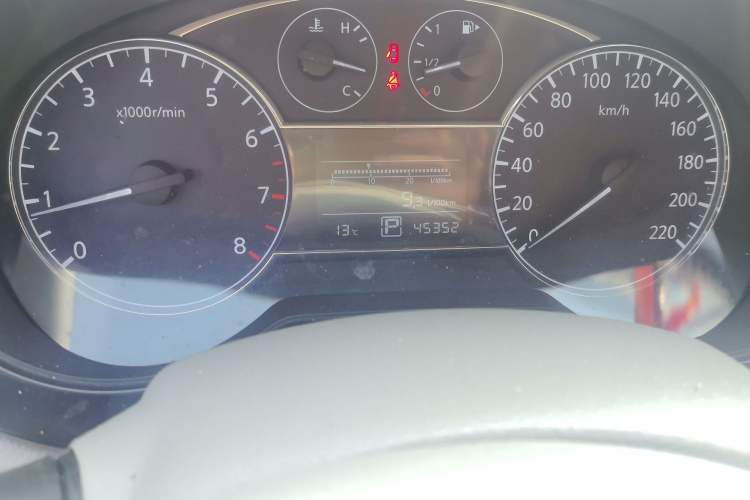 Used Nissan Tiida 2014 1.6L CVT Comfort Model
