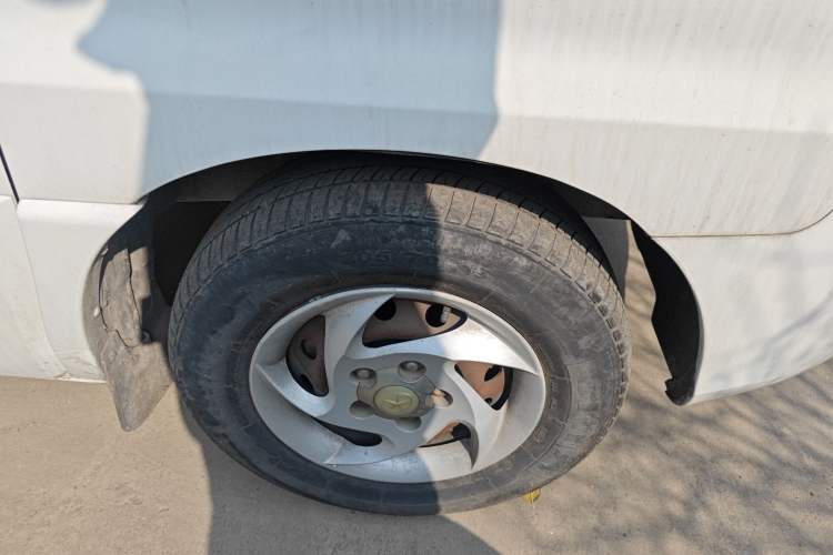 Used JAC Group Refine 2011 2.4L Colorful Journey Gasoline Standard Edition HFC4GA1-C
