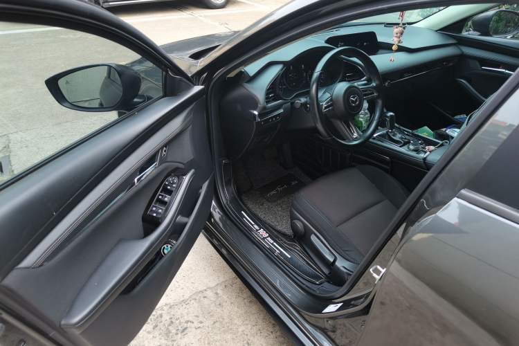 Used Mazda Mazda 3 Axela 2021 2.0L Automatic ZhiXuan Edition