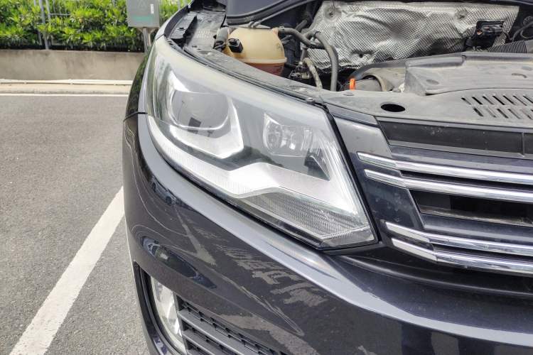 Used Volkswagen Tiguan 2013 2.0 TSI Automatic All-Wheel Drive Luxury Edition
