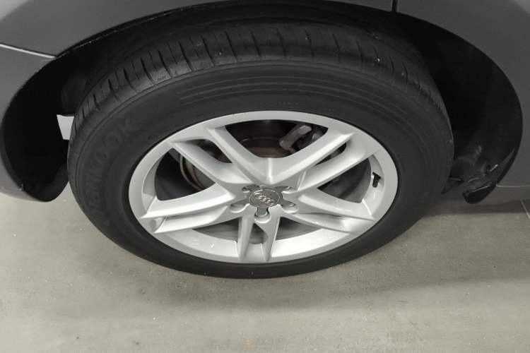 Used Audi Q5 2018 Collector's Edition 40 TFSI Technology Model
