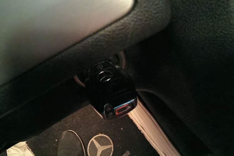 Used Mercedes-Benz R-Class 2014 R 320 4MATIC Business Model
