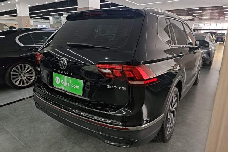 Used Volkswagen Tiguan L 2024 Outstanding Model 300TSI Automatic Two-Wheel Drive Longteng Edition Rear Right 45 Deg