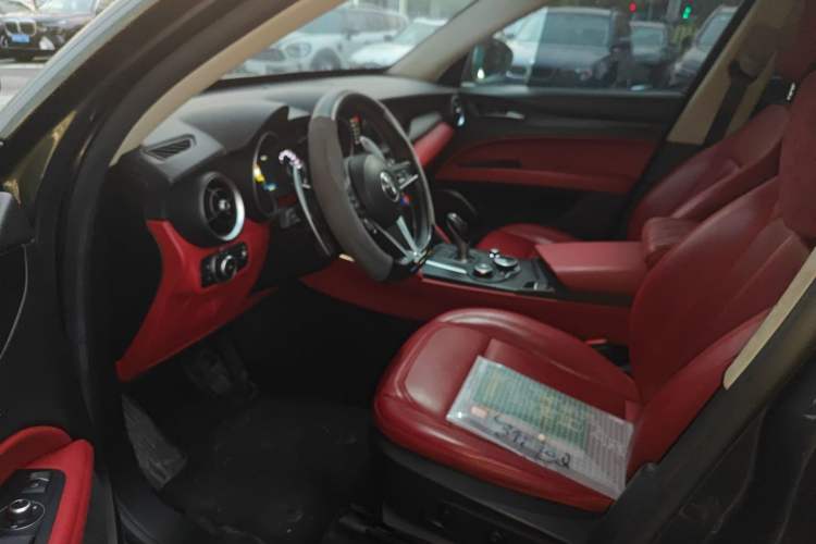 Used Alfa Romeo Stelvio 2017 2.0T 280HP Luxury Edition