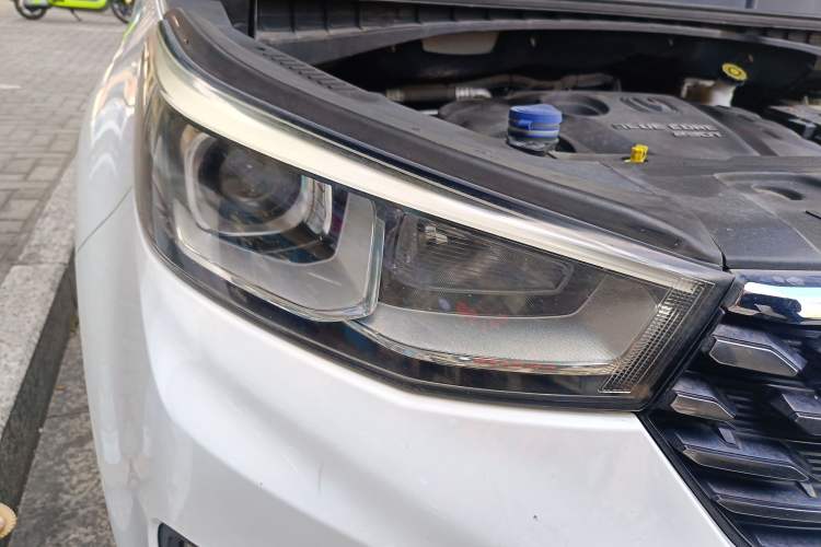 Used CHANGAN CS55 2018 1.5T Automatic Colorful Edition China V Standard Right Front Headlight