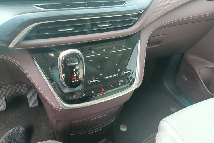 Used Buick GL8 2022 Avenir Aivia Six-Seat Deluxe Edition