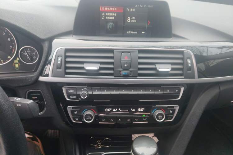 Used BMW 3 Series GT 2019 320i Sport Edition Audio And AC Panel