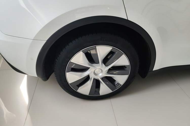 Used Tesla Model Y 2022 Revised Version Rear-Wheel Drive Exterior 5