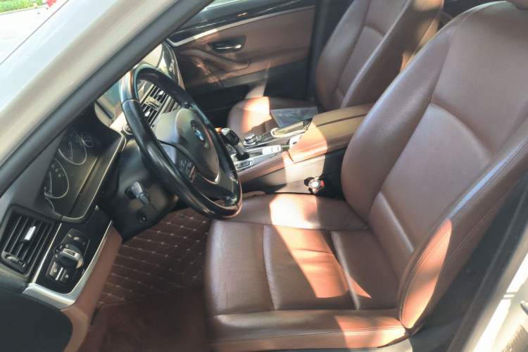 Used BMW 5 Series 2017 520Li Elegant Edition
