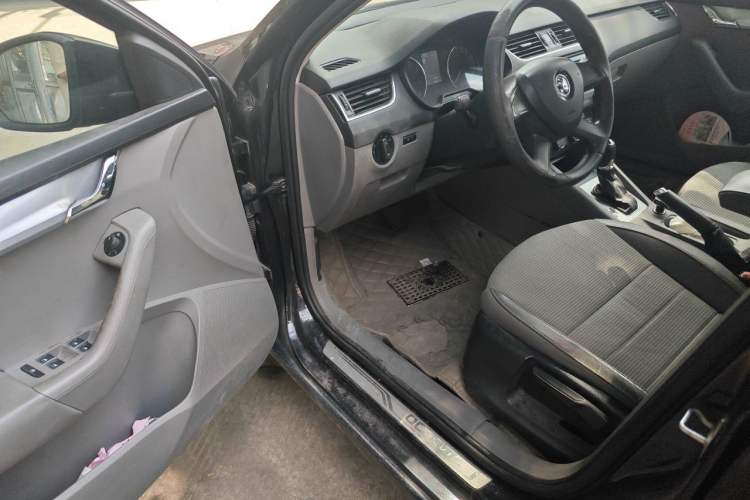 Used Skoda Octavia 2015 1.6L Automatic Yijie Edition