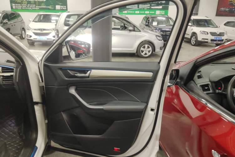 Used Skoda Kodiaq 2023 Facelifted TSI330 7-Seater Two-Wheel-Drive Luxury Edition