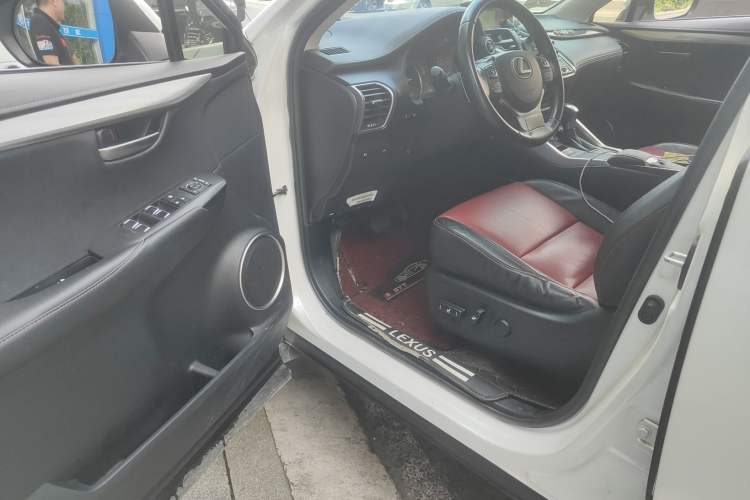 Used Lexus NX 2018 300h Front-Drive FENGSHANG Version China VI Standard
