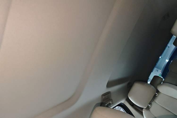 Used Buick GL8 2023 Land Executive Class Smart Enjoyment Model
