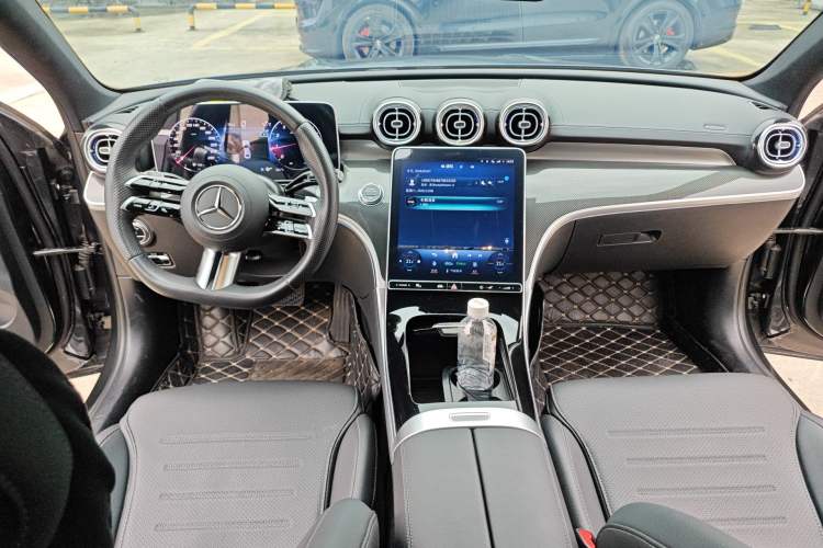 Used Mercedes-Benz C-Class 2023 Revised C 200 L Sport Edition Center Console