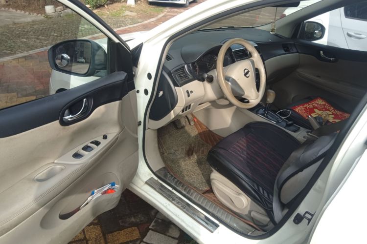 Used Nissan Tiida 2011 1.6L CVT Smart Version