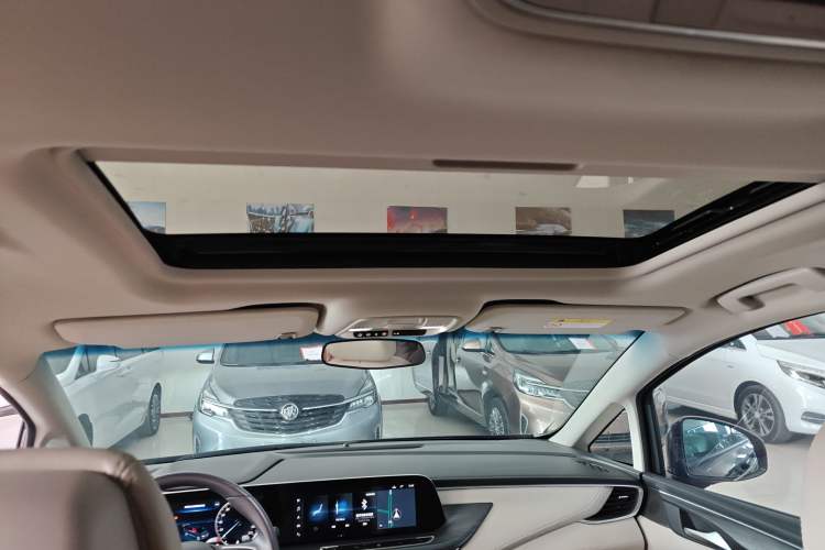 Used Buick GL8 2022 ES Landtrek 653T Comfort Edition