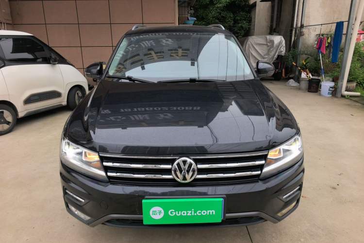 Used Volkswagen Tiguan L 2019 Updated Version 330TSI Automatic Two-Wheel Drive Panoramic Comfort Edition China VI Standard
