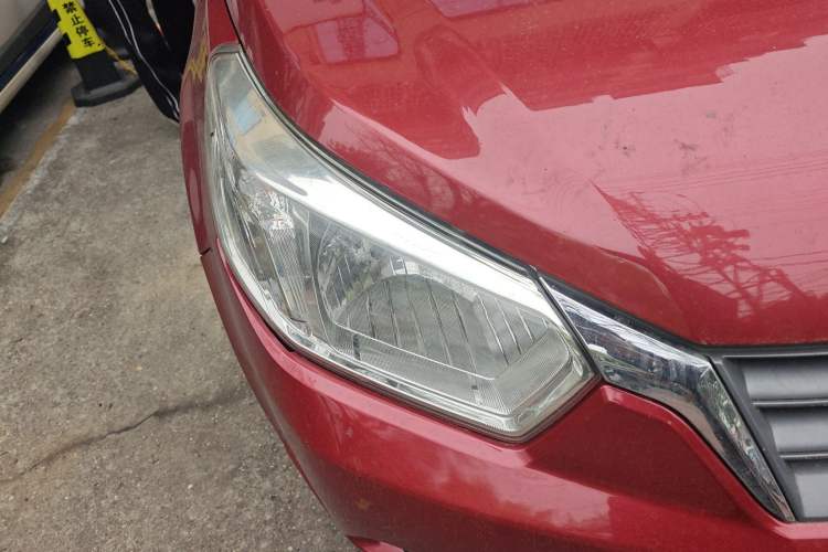 Used Venucia R50 2013 1.6L Manual Fashion Edition