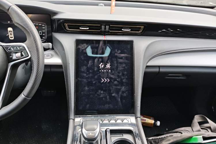 Used Hongqi H5 2024 1.5T DCT Smart Connect Flagship Edition Audio And AC Panel