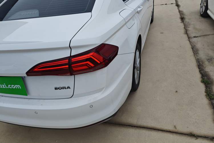 Used Volkswagen Bora 2020 1.5L Automatic Comfort Model Right Rear Taillight