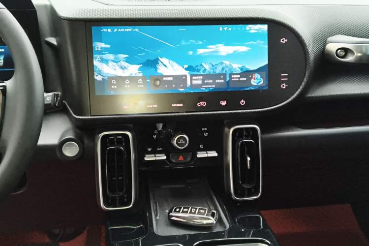 Used Haval DARGO 2022 1.5T DCT Two-Wheel Drive Mastiff Edition Audio And AC Panel