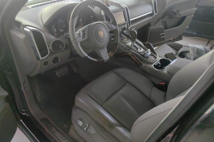 Used Porsche Cayenne  Left Front Seat