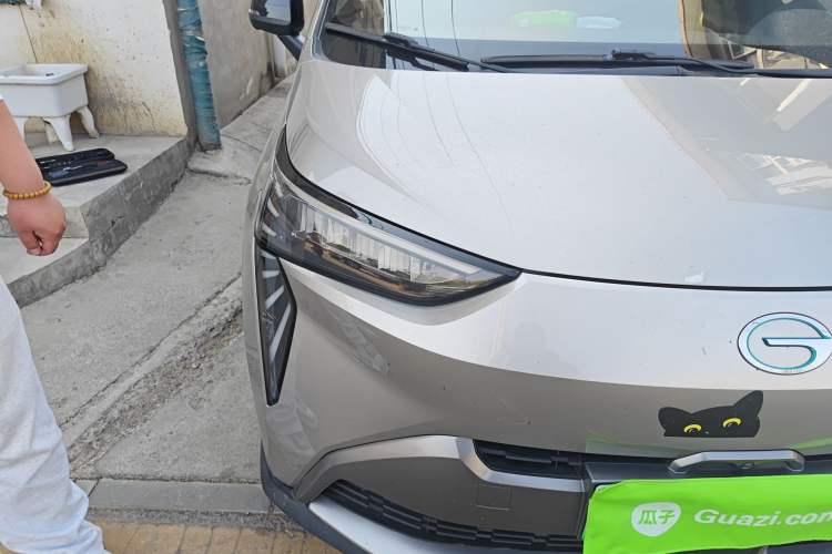 Used AION Y 2022 80 Ultra-Long Range Edition Right Front Headlight