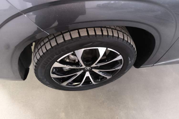 Used Changan UNI-Z New Energy 2024 Blue Whale Smart Electric iDD 125km Beyond Edition
