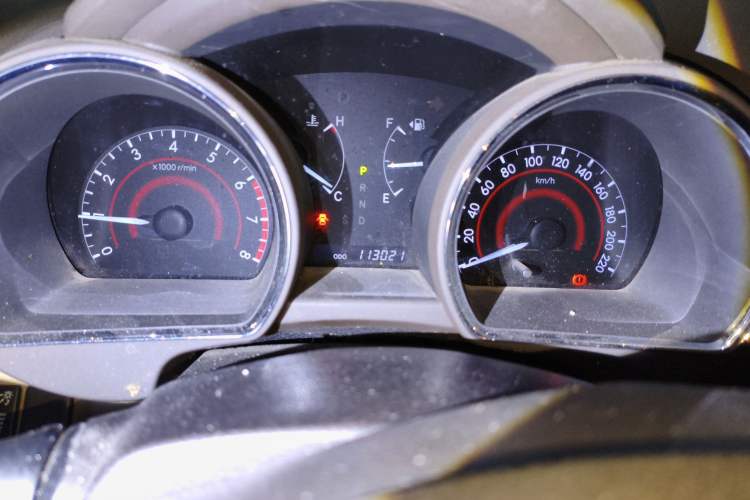 Used Toyota Highlander 2012 2.7L 2WD 5-Seater Elite Edition Odometer Close Up