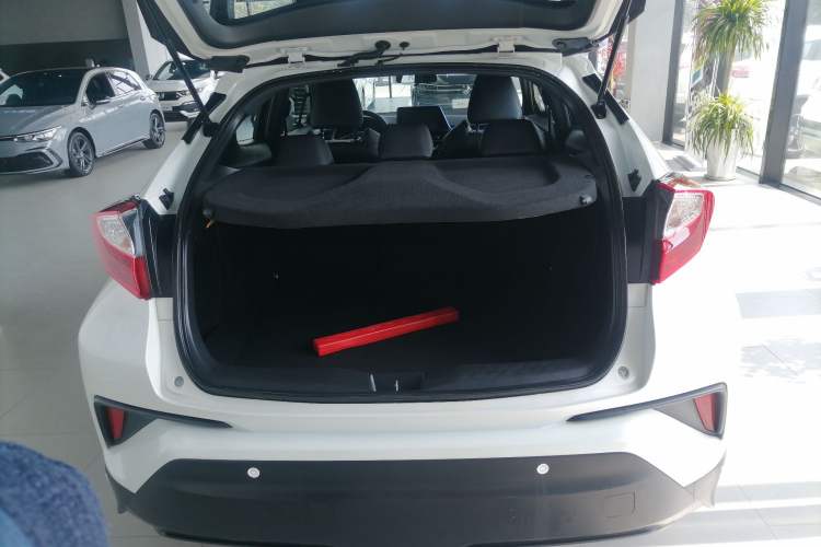 Used Toyota C-HR 2020 2.0L Leading Edition
