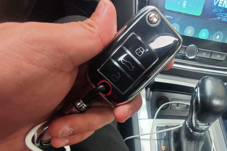 Used Roewe RX5 2018 30T Two-Wheel Drive Automatic Internet Smart Edition