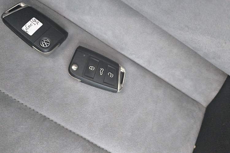 Used Volkswagen Tayron X 2020 330TSI Two-Wheel Drive Luxury Smart Connectivity Version Vehicle Key