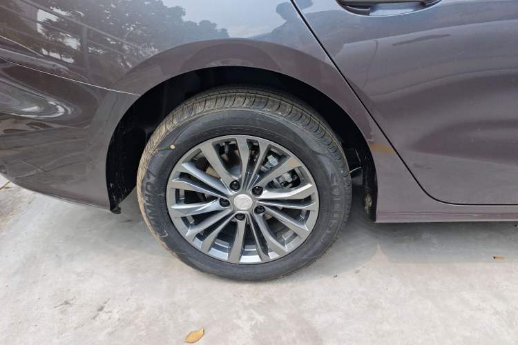 Used MG 5 2025 180 DVVT Global First Edition