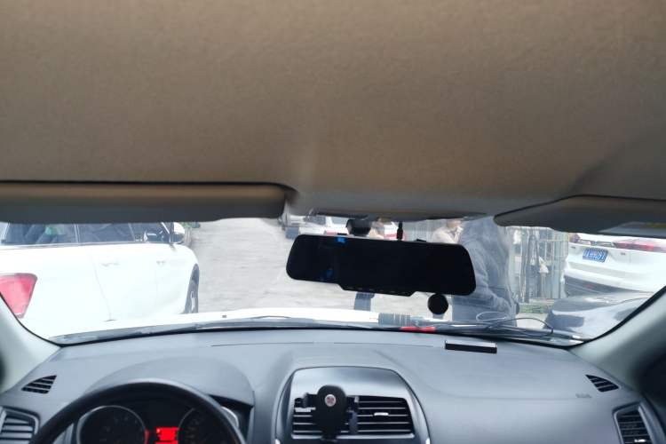 Used Mitsubishi ASX 2013 1.6L Manual Two-Wheel Drive Standard Edition
