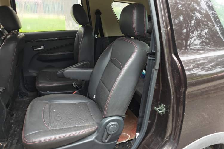 Used Dongfeng Fengon 370 2016 1.5L Manual Standard Edition SFG15-02 7 Seats