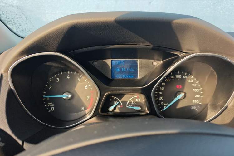 Used Ford Focus 2015 Sedan 1.6L Automatic Trend Model