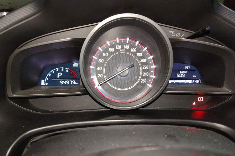 Used Mazda 3 Axela 2016 Sedan 1.5L Automatic Comfort Model