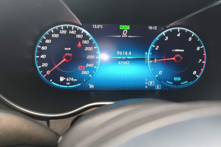 Used Mercedes-Benz C-Class 2021 C 260 L Sport Edition Odometer Close Up