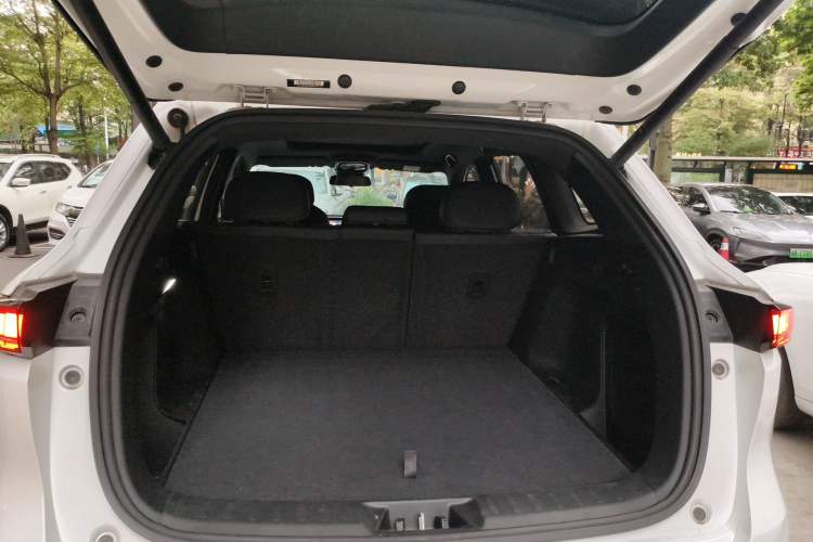 Used CHANGAN CS75 PLUS 2025 4th Generation UItra 2.0T New Blue Whale Smart Intelligent Powertrain Version Trunk