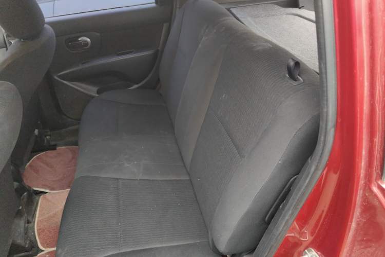 Used Nissan Livina 2010 Jingyue Edition 1.6L Automatic All-in-One Model Left Rear Seat