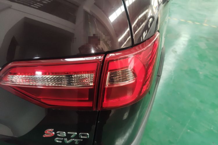 Used Dongfeng Fengon 370 2018 S370 1.5L CVT Luxury 7-Seater