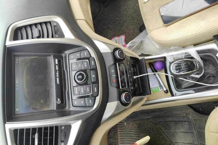 Used CHANGAN Eado 2015 1.6L Manual Luxury Model China V Standard
