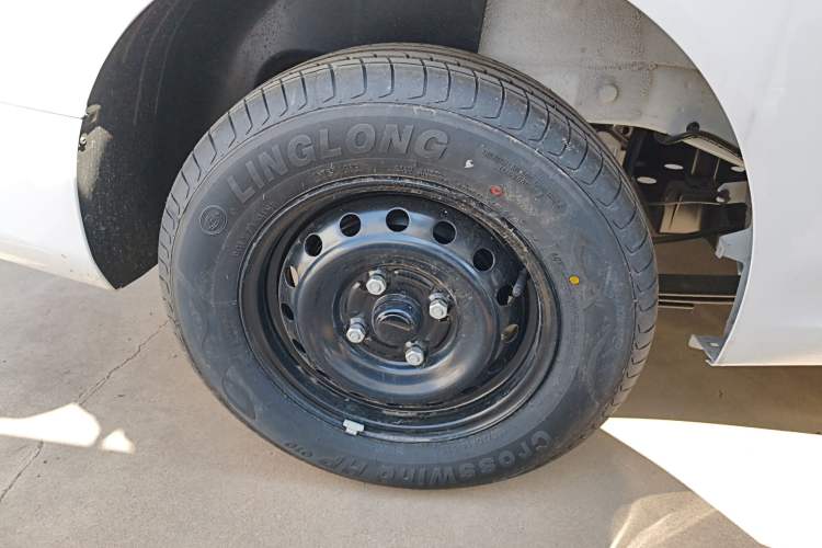 Used Wuling Hongguang New Energy 2024 All-Electric Model 300KM Practical Version
