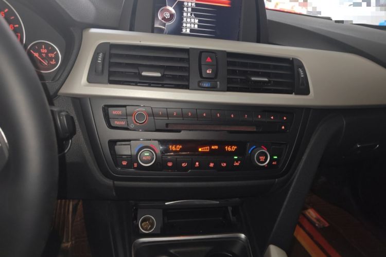 Used BMW 3 Series 2015 320Li Luxury Edition Fashion Model
