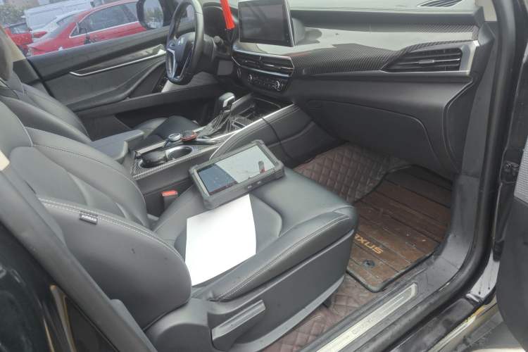 Used SAIC MAXUS D90 2017 2.0T Automatic All-Wheel Drive Sirius Right Front Seat