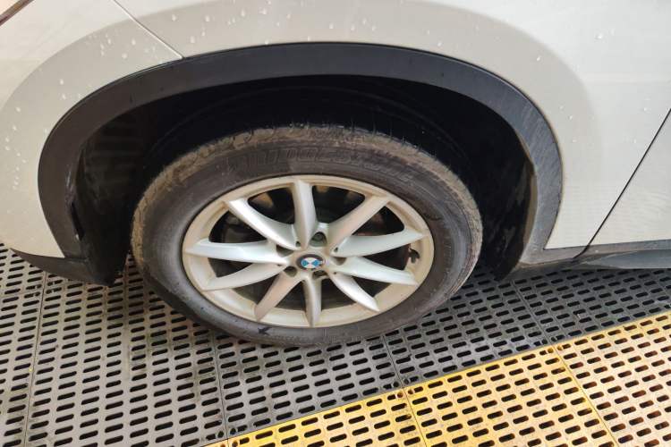 Used BMW X1 2016 sDrive18Li Fashion Model Left Front Wheel Hub